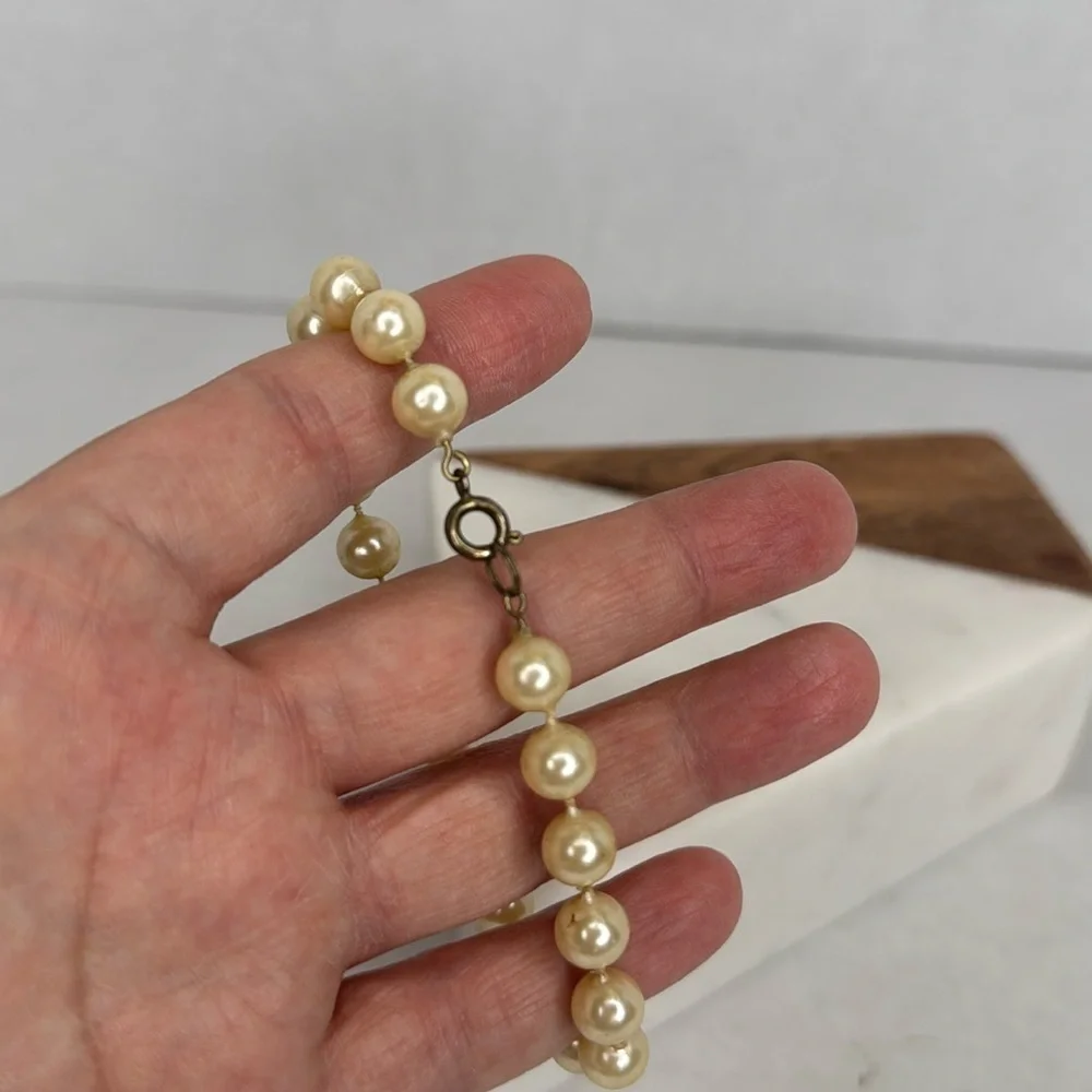 Vintage Cream Pearl Bracelet Lot C3